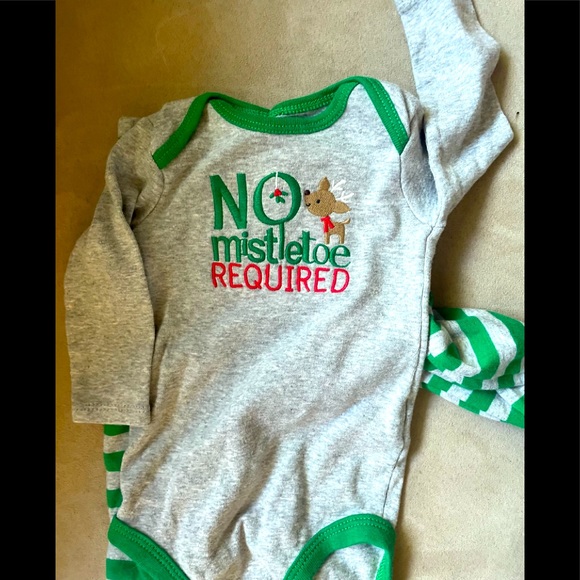 🧸🎄holiday outfit - Picture 2 of 2